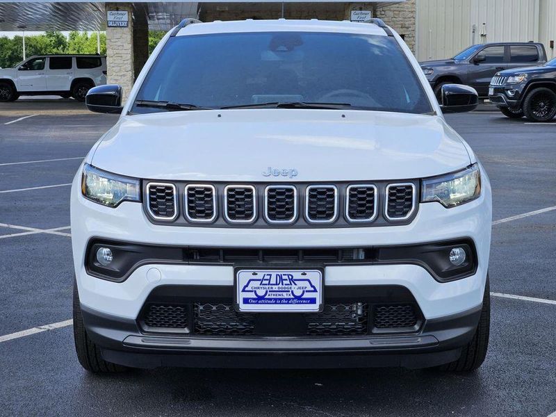 2025 Jeep Compass Latitude 4x4Image 2