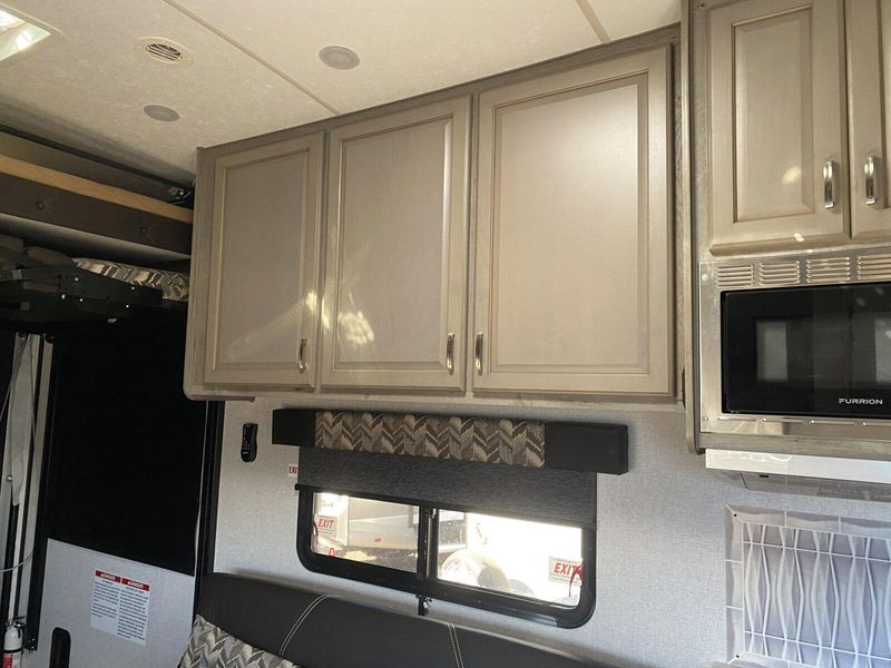 New 2025 DESERT FOX 27FS Image 24