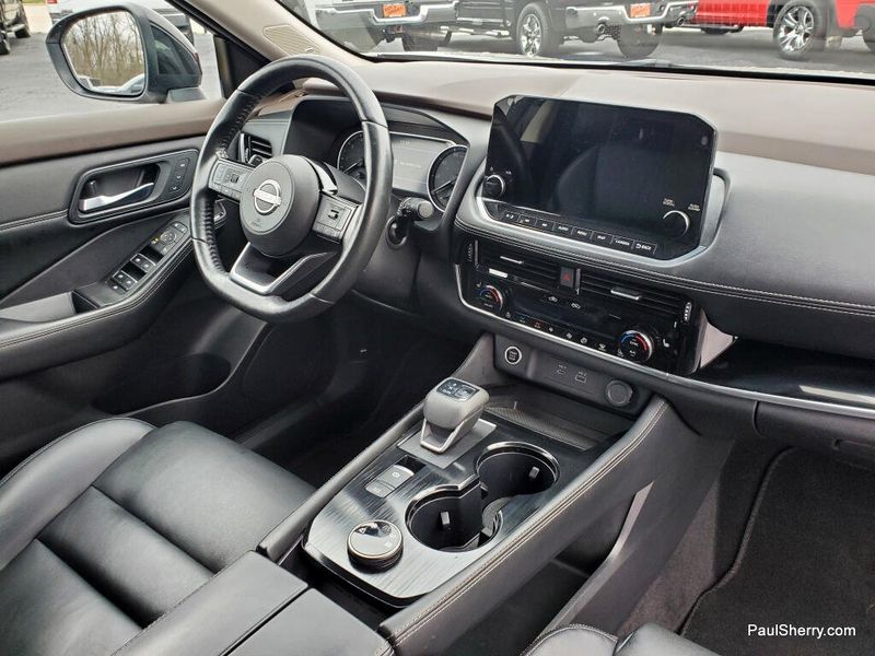 2023 Nissan Rogue SL photo 4