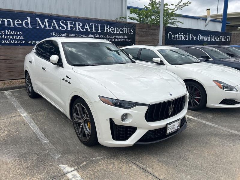 2022 Maserati Levante ModenaImage 2