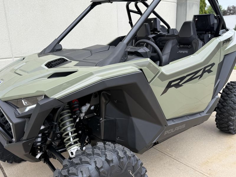 2025 Polaris RZR PRO XP ULTIMATEImage 9