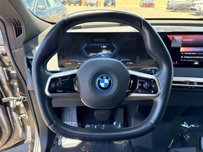 Used 2023 BMW iX M60Image 25