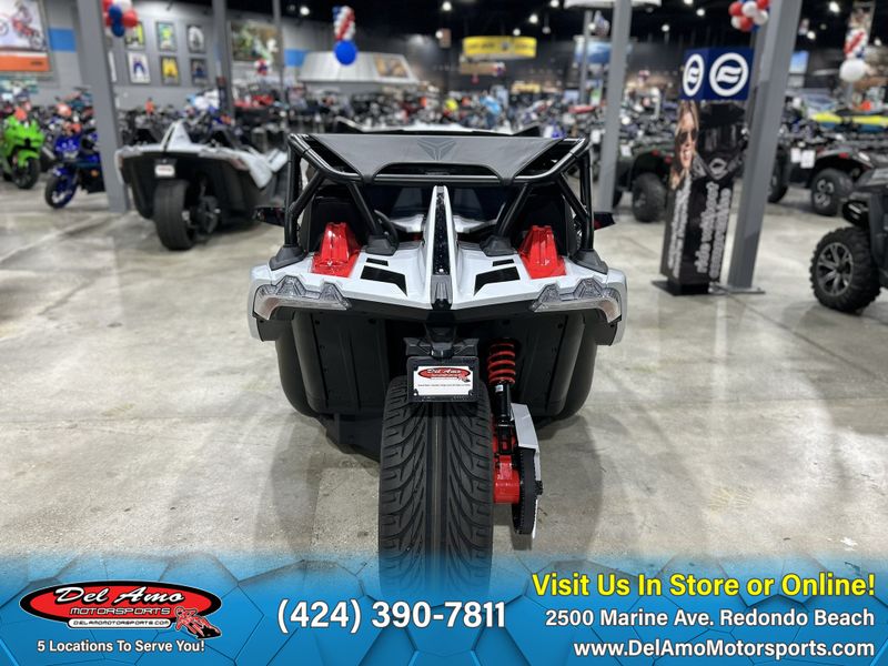 2024 Polaris SLINGSHOT ROUSH EDITION AUTODRIVEImage 12