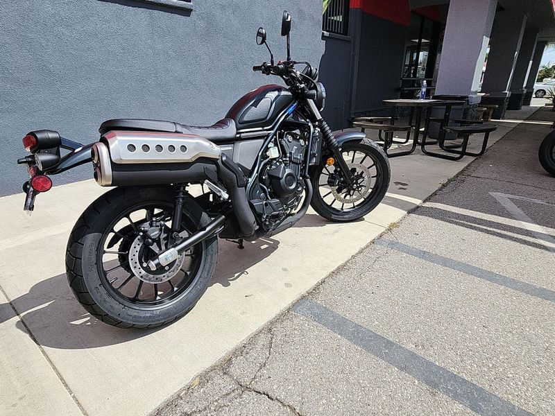 New 2025 Honda SCL500 Image 12