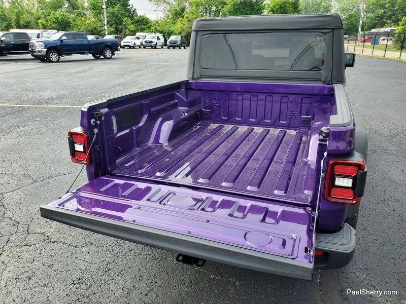 New 2026 Jeep Gladiator Mojave 4x4