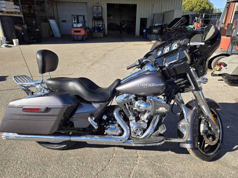USED 2014 HARLEY STREET GLIDE SPECIAL Image 2