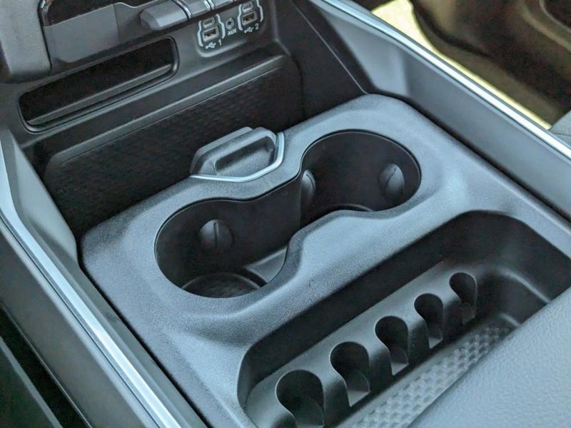 2023 RAM 1500 Big Horn Crew Cab 4x4 5
