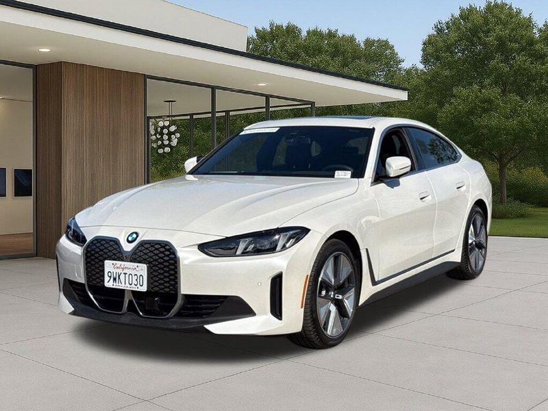Used 2026 BMW i4 eDrive40Image 2