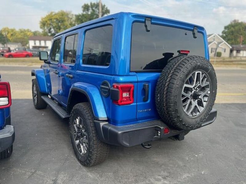 New 2025 Jeep Wrangler 4-door SaharaImage 14