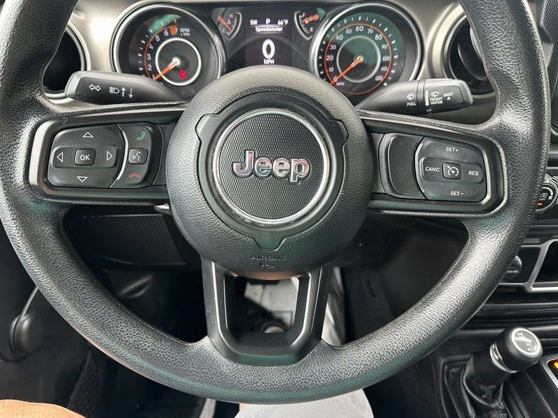 2021 Jeep Wrangler Unlimited SportImage 3