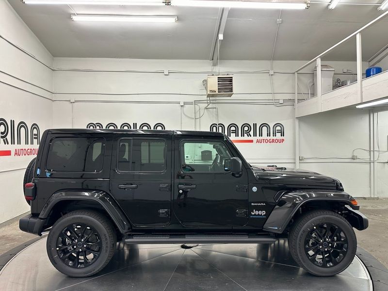 2024 Jeep Wrangler 4-door Sahara 4xeImage 4