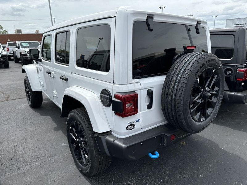 2024 Jeep Wrangler 4-door Sahara 4xeImage 16