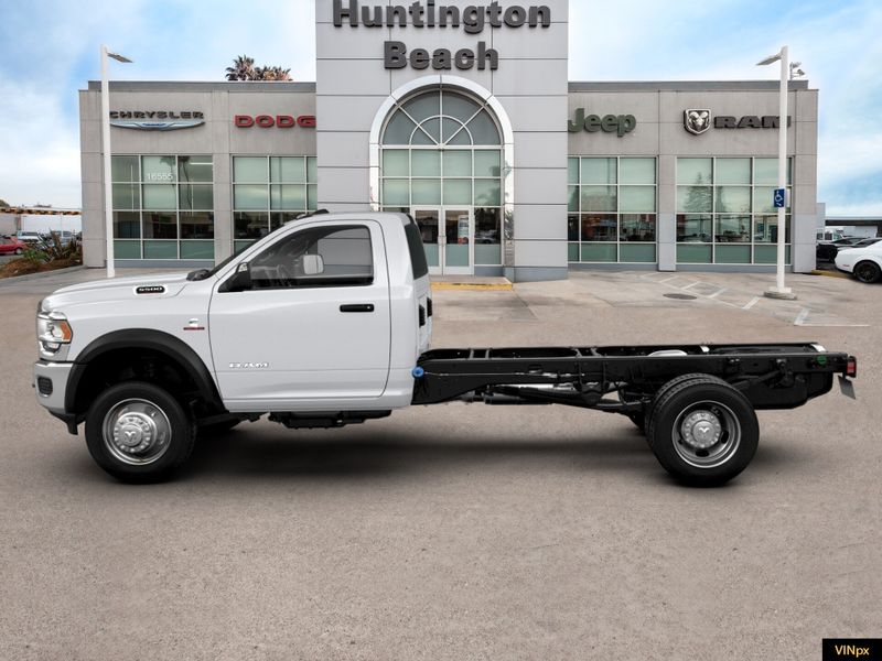 2022 RAM 5500 Chassis Tradesman Regular Cab & 4x2 in a White exterior color and Diesel Gray/Blackinterior. BEACH BLVD OF CARS beachblvdofcars.com 