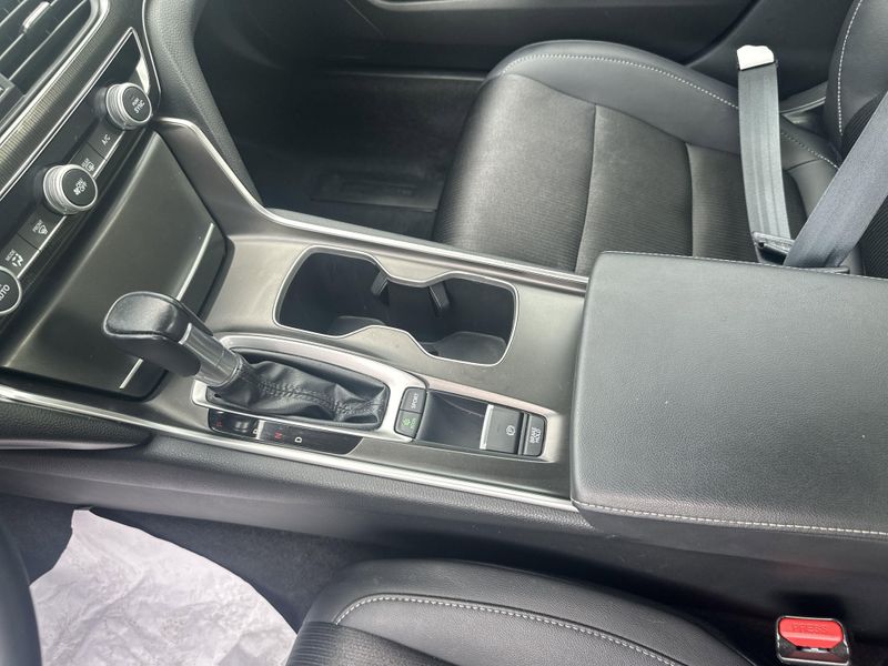 2020 Honda Accord SportImage 25