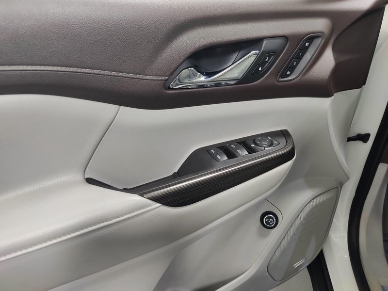 Used 2019 GMC Acadia SLT-2 AWD w/Dual Sunroof & NavImage 34