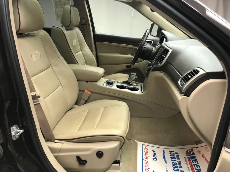 Used 2017 Jeep Grand Cherokee OverlandImage 23