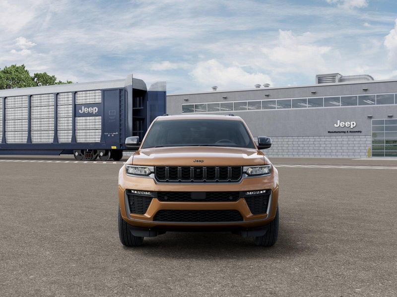 New 2026 Jeep Grand Cherokee L Limited Reserve 4x4Image 6