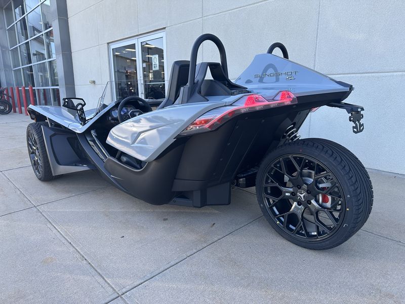 2024 Polaris SLINGSHOT SL MANUALImage 3