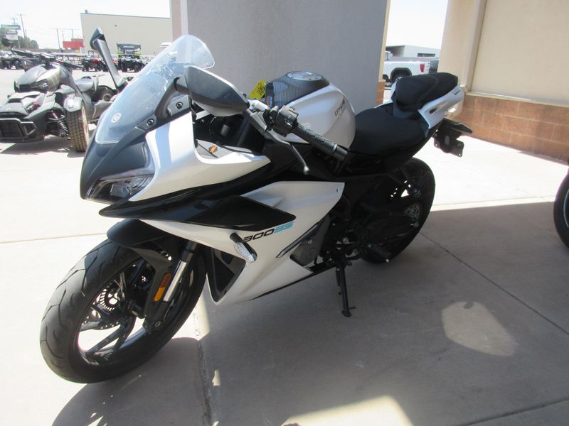 USED 2025 CFMOTO 300SS CF300-5US Image 3