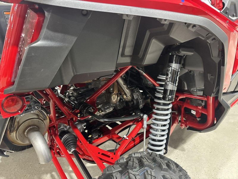 New 2026 Honda TALON1000R4 FOX LIVEVALVE Image 17