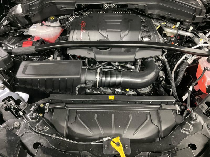 New 2026 Alfa Romeo Stelvio AwdImage 22