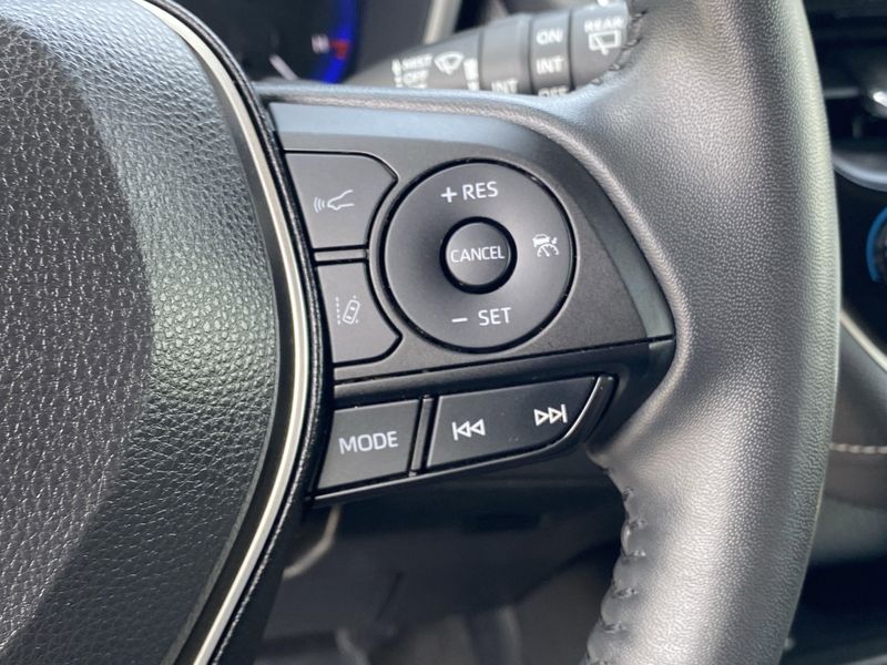 2022 Toyota Corolla Hatchback XSEImage 27
