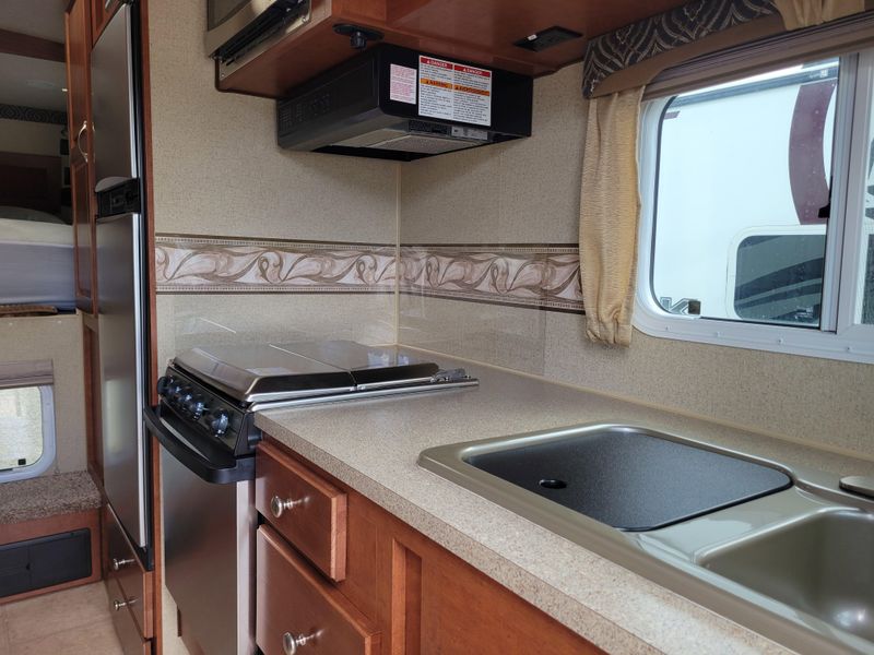 Used 2017 NORTHWOOD ARCTIC FOX 865 Image 6