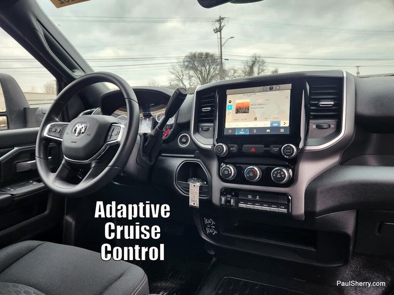 New 2026 RAM 5500 Big Horn Chassis Regular Cab 4x2 120' Ca