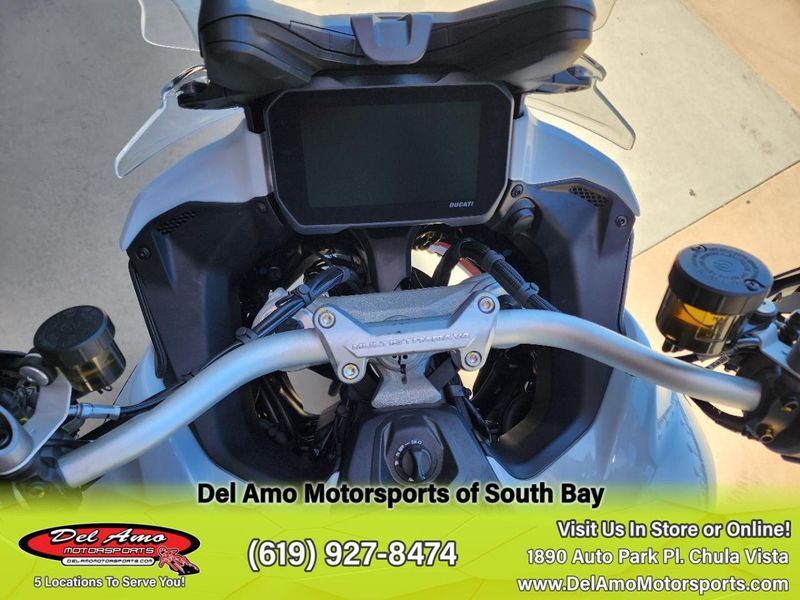 2023 Ducati MULTISTRADA V4 S TRAVEL & RADAR  in a ICEBERG WHITE exterior color. Del Amo Motorsports of South Bay (619) 547-1937 delamomotorsports.com 