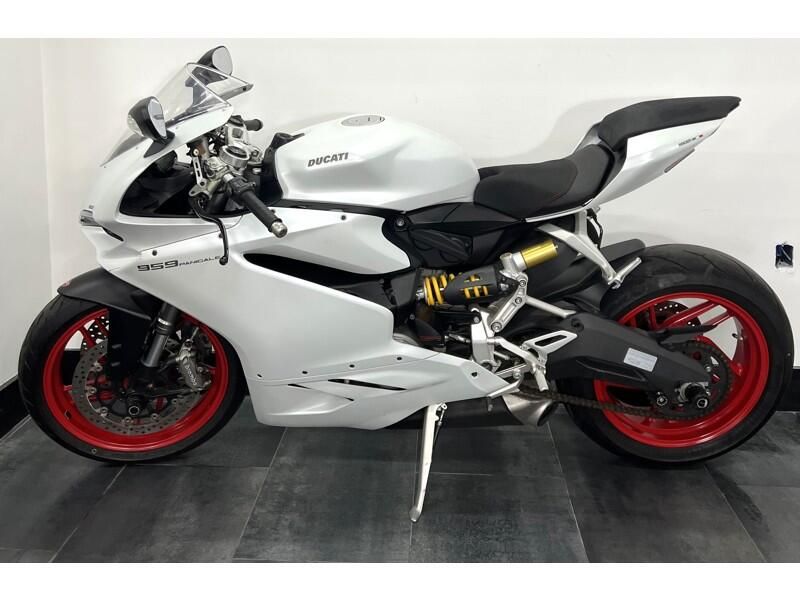 Used 2017 Ducati PANIGALE 959 Image 3