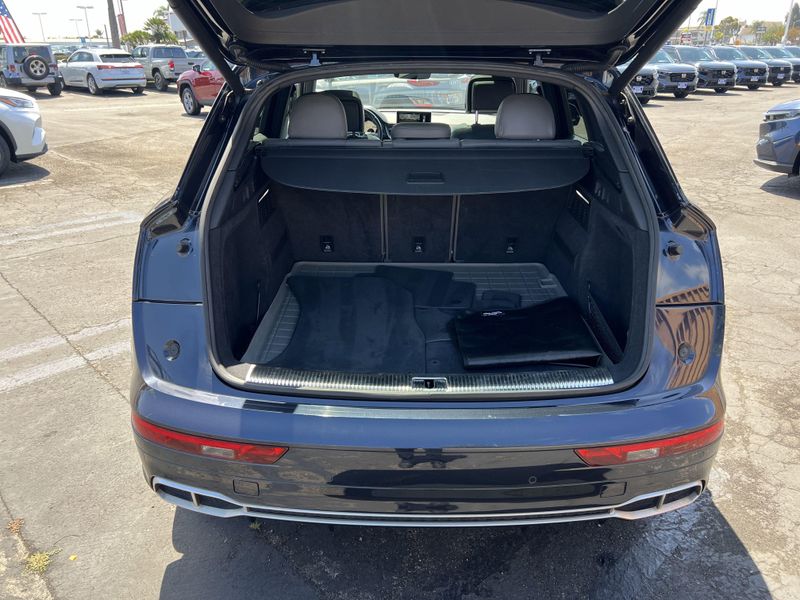 Used 2018 Audi SQ5 PrestigeImage 21