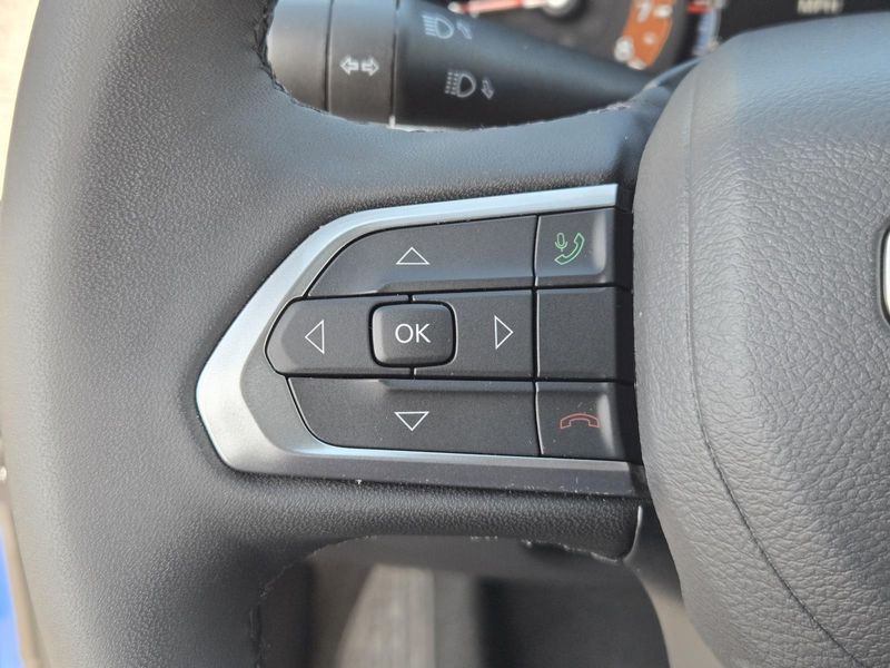 Used 2025 Jeep Compass Latitude 4x4