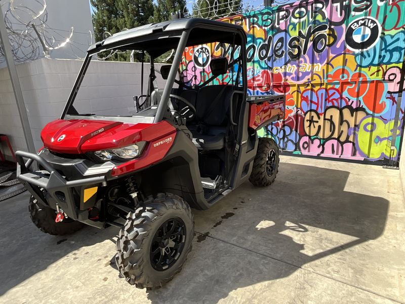 2024 Can-Am DEFENDER XT 64 HD10Image 2