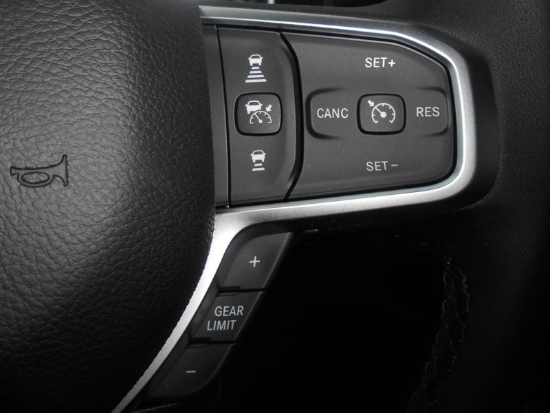 2025 RAM 2500 Big Horn Crew Cab 4x4 6