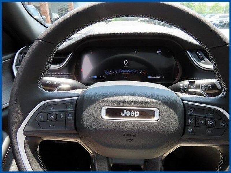 New 2025 Jeep Grand Cherokee LimitedImage 15