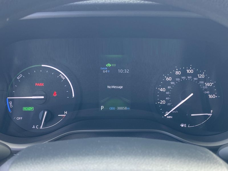 2024 Toyota Sienna LEImage 30