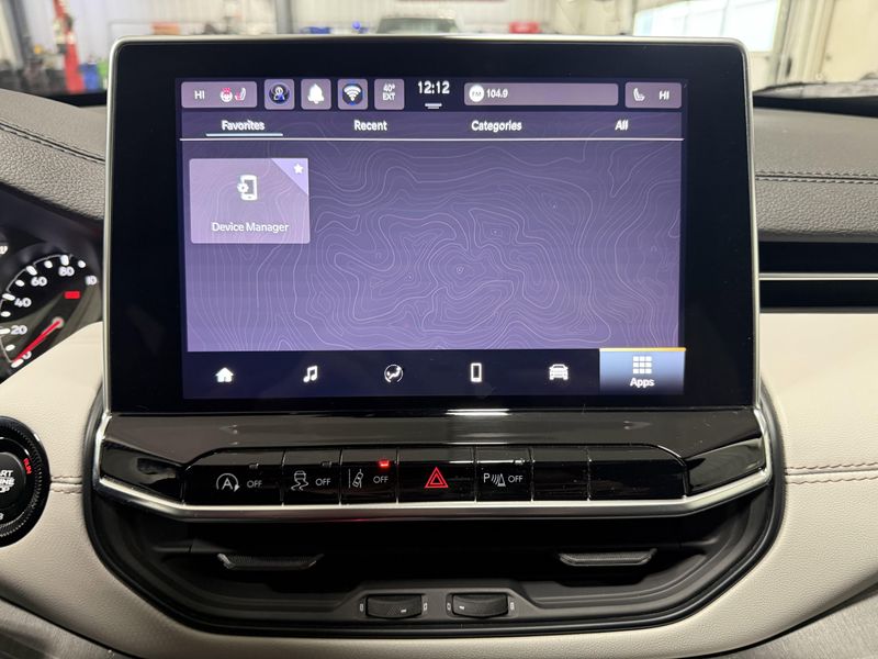 Used 2024 Jeep Compass LimitedImage 35