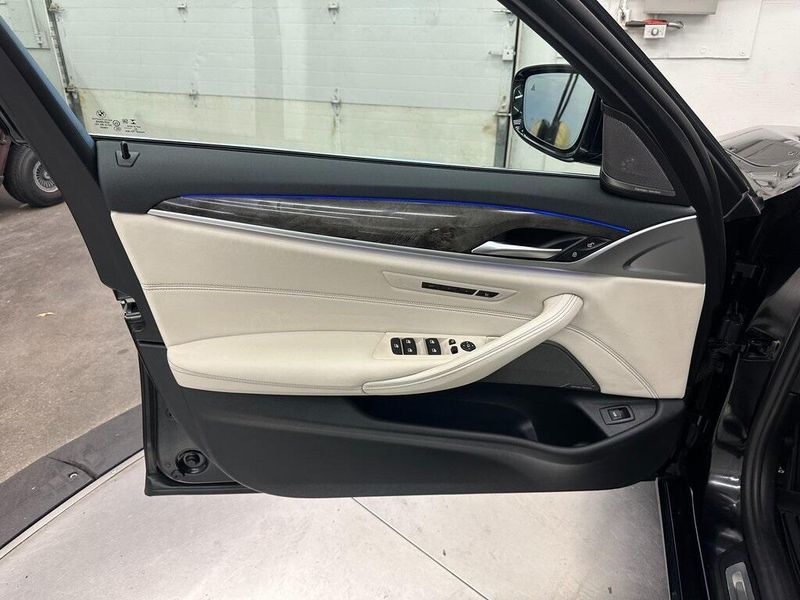 2023 Bmw 540i xDrive photo 16