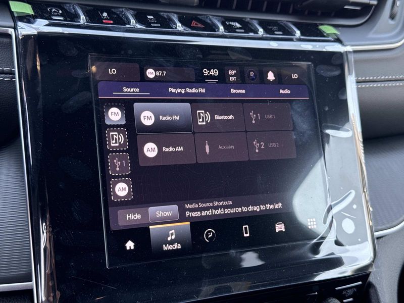 New 2026 Jeep Grand Cherokee L Laredo 4x2