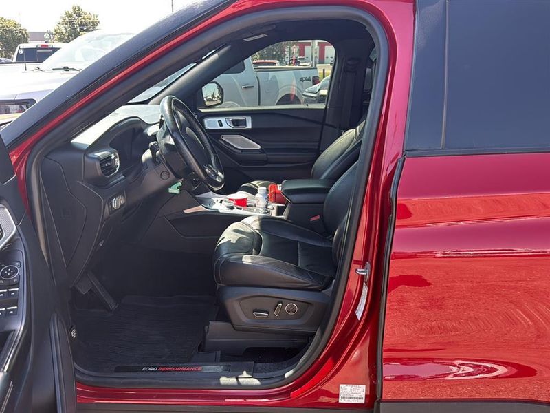 2020 Ford Explorer ST photo 8