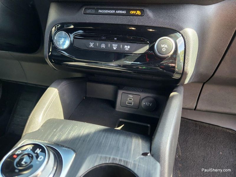 2024 Ford Escape ST-Line photo 33