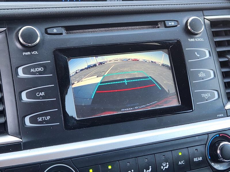Used 2019 Toyota Highlander LE
