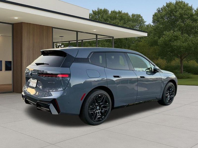 New 2026 BMW iX xDrive45Image 8