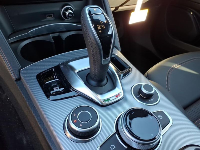 New 2025 Alfa Romeo Stelvio IntensaImage 22