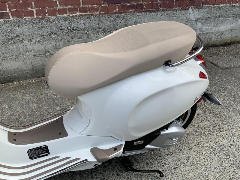 New 2027 Vespa PRIMAVERA 150 SPORT 