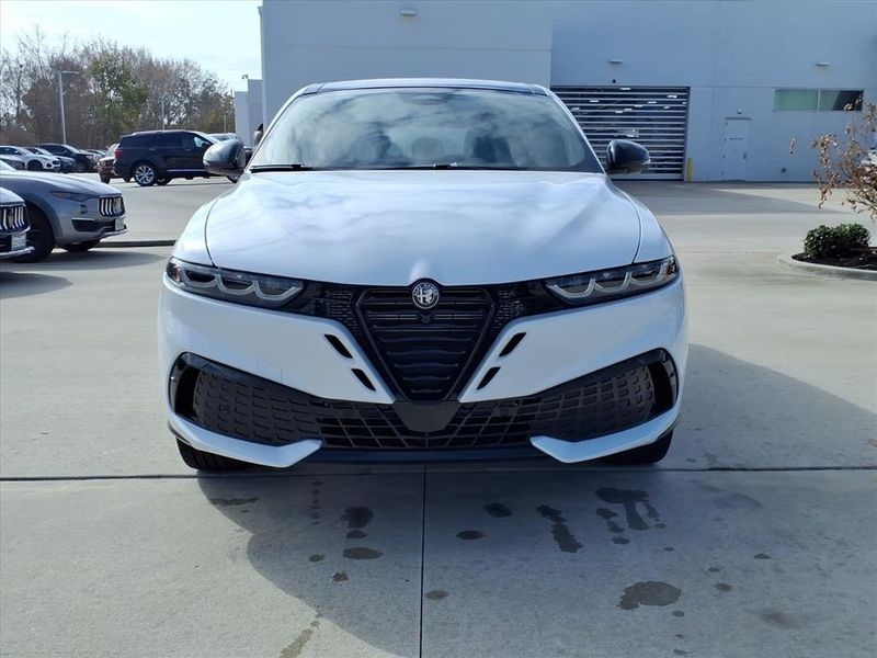 New 2026 Alfa Romeo Tonale Veloce AwdImage 4