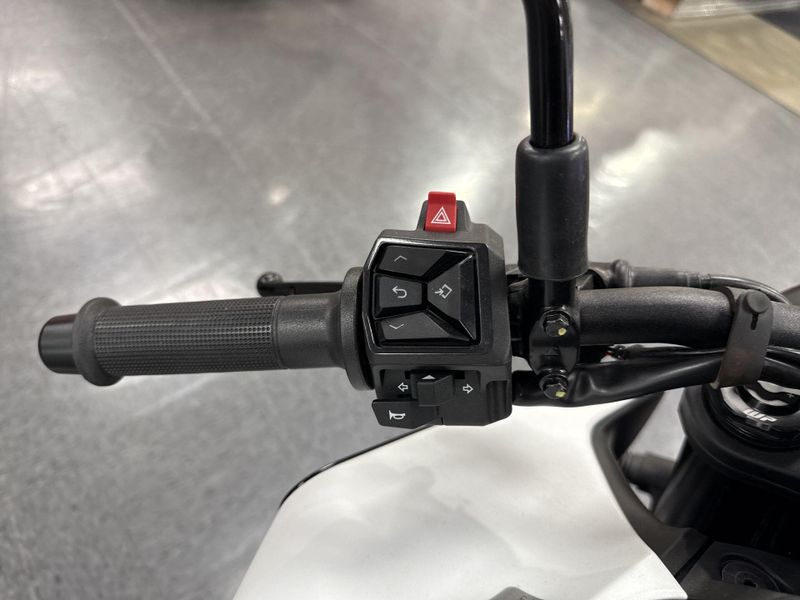 New 2024 Husqvarna VITPILEN 401 Image 12