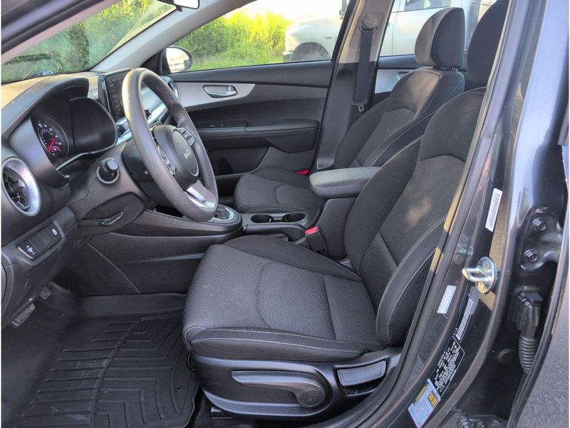 Used 2023 Kia Forte LXSImage 10