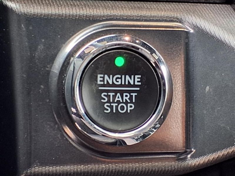 2022 Ford F-150 PlatinumImage 7