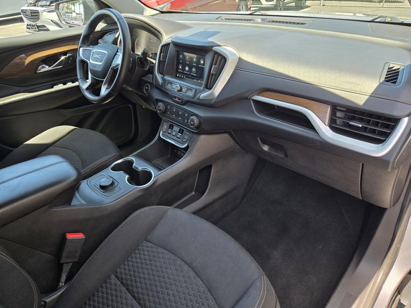 Used 2018 GMC Terrain FWD 4dr SLE